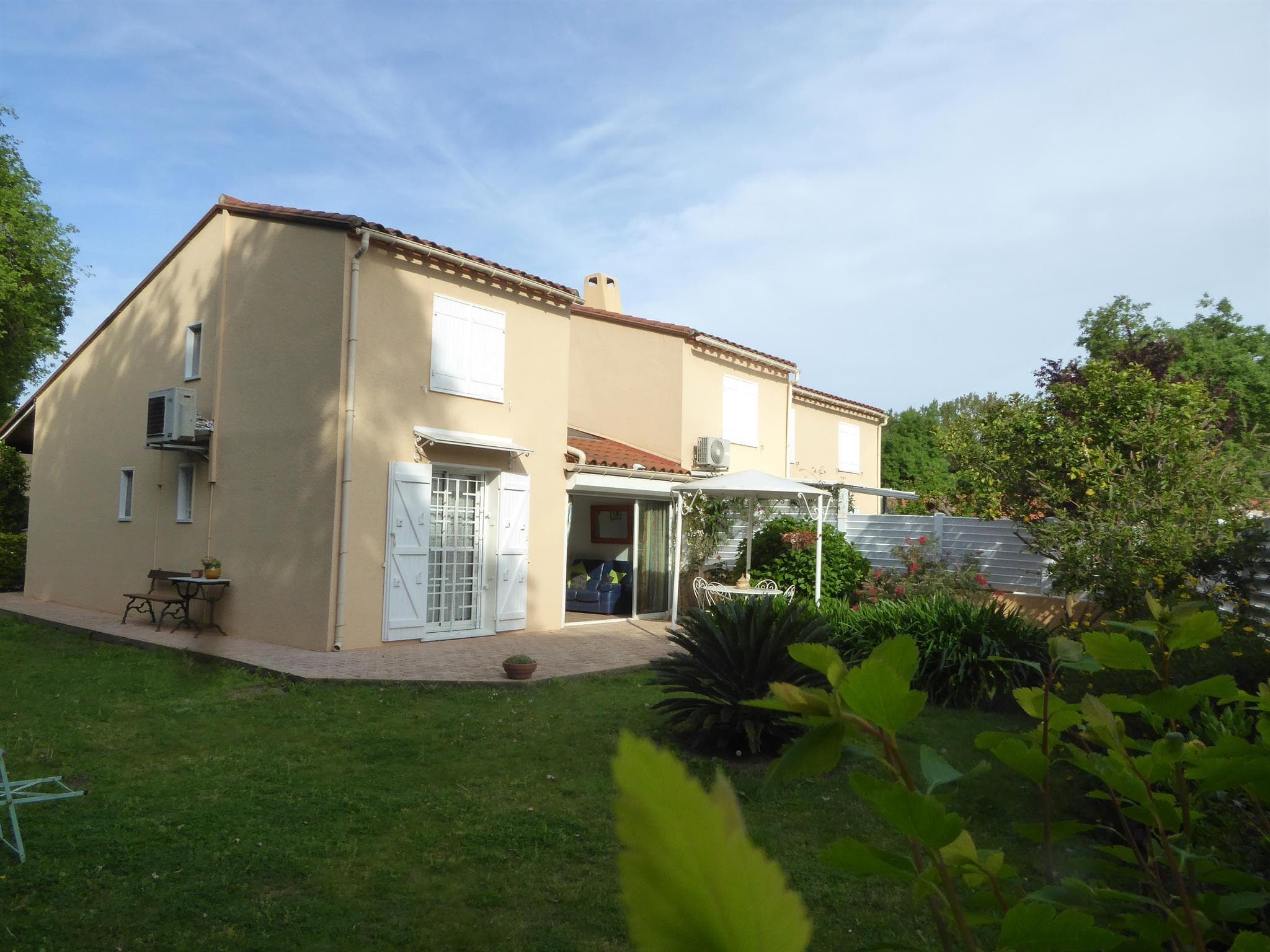 jardin privatif côté sud_11