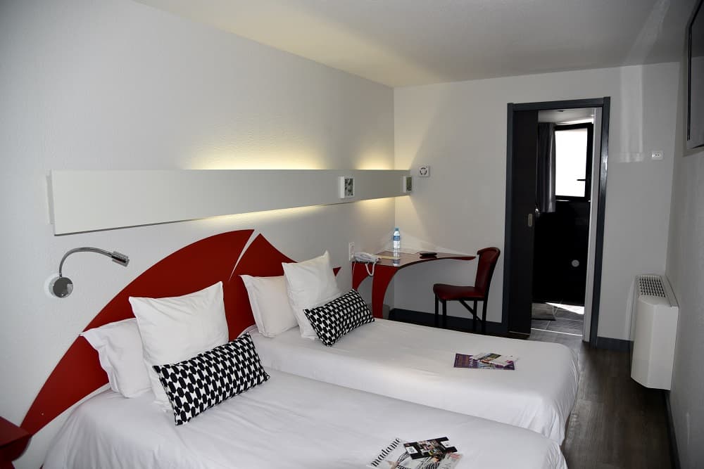 BRIT HOTEL 6