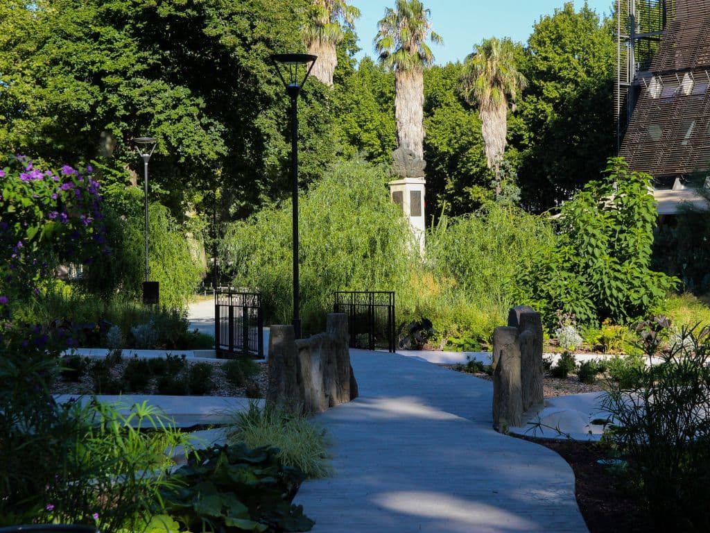 Square Bir Hakeim 3