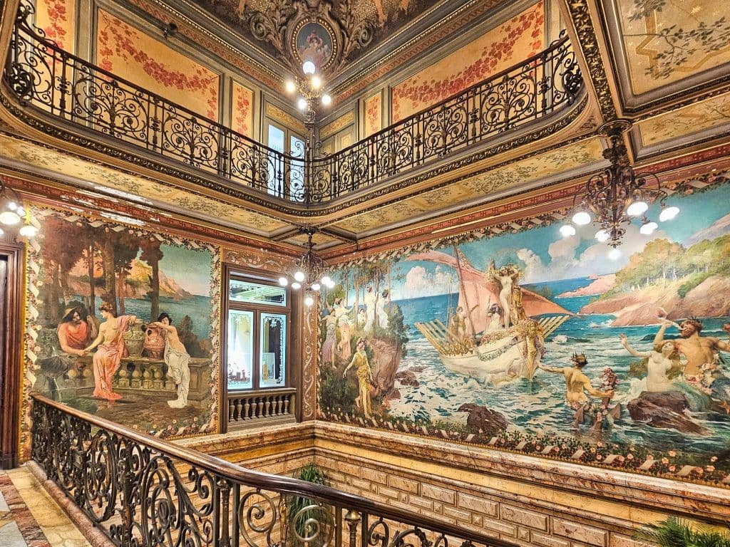Hôtel PAMS - escalier 2
