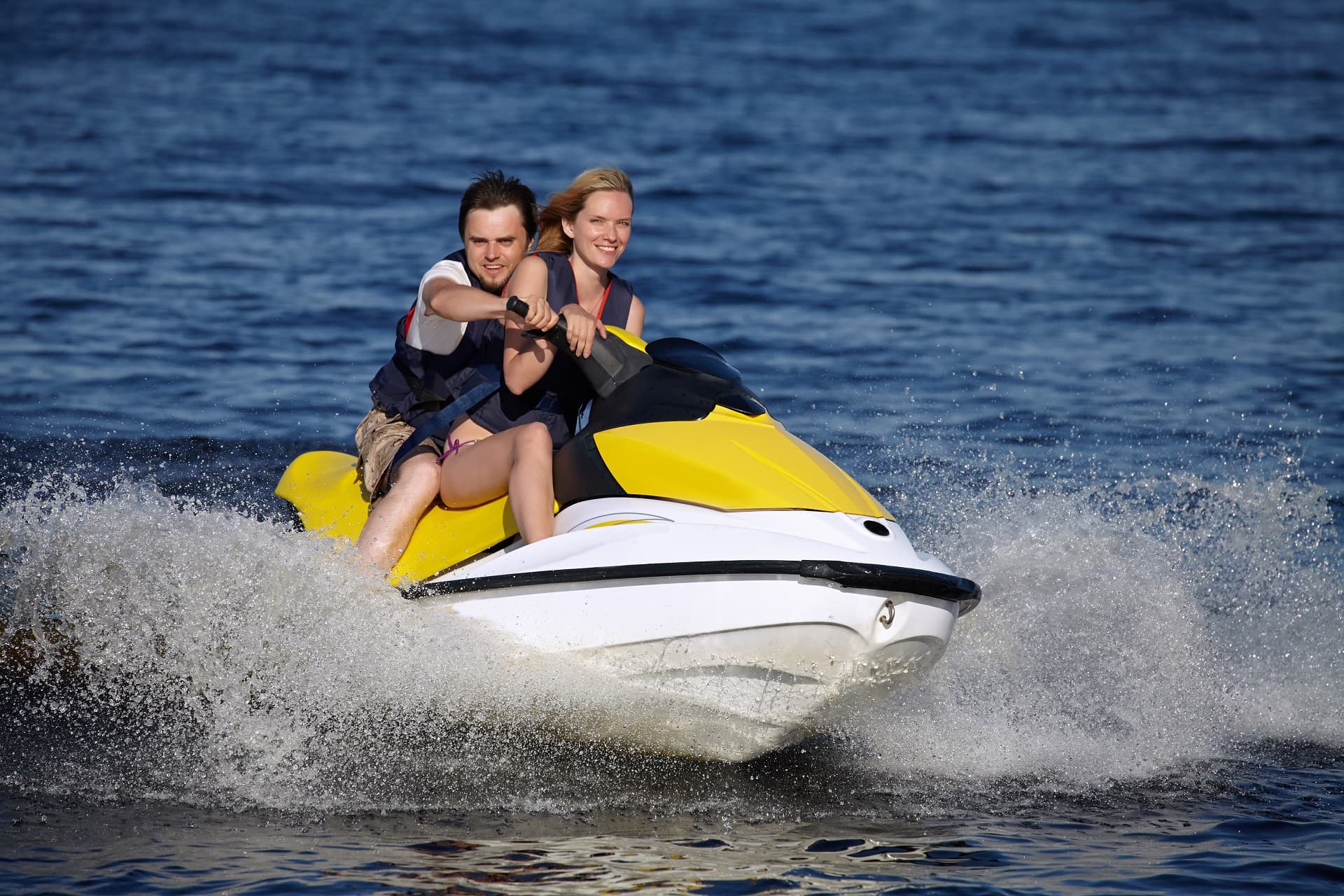 jet ski 1920px
