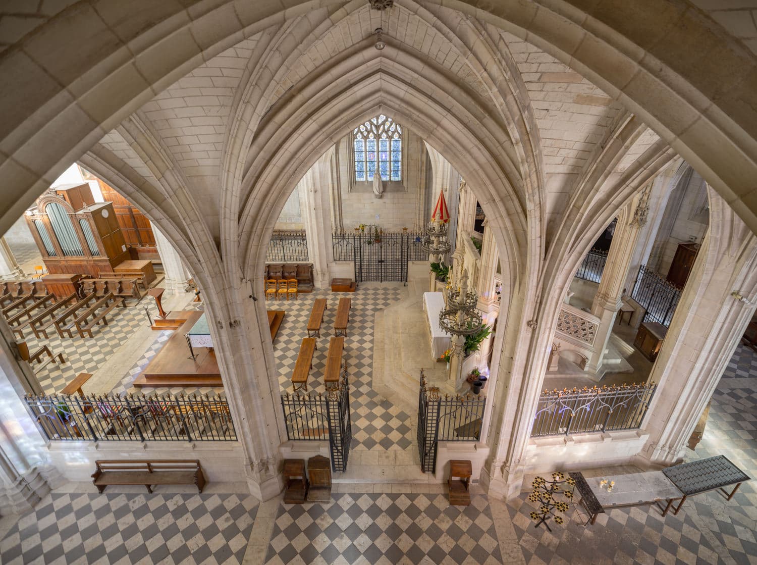 Basilique Notre-Dame de Cléry