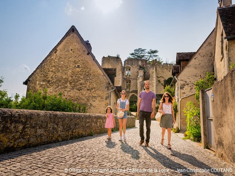 1_visite-de-montresor-lun-des-plus-beaux-villages-de-france_jean-christophe-coutand_2029-12-31_medium