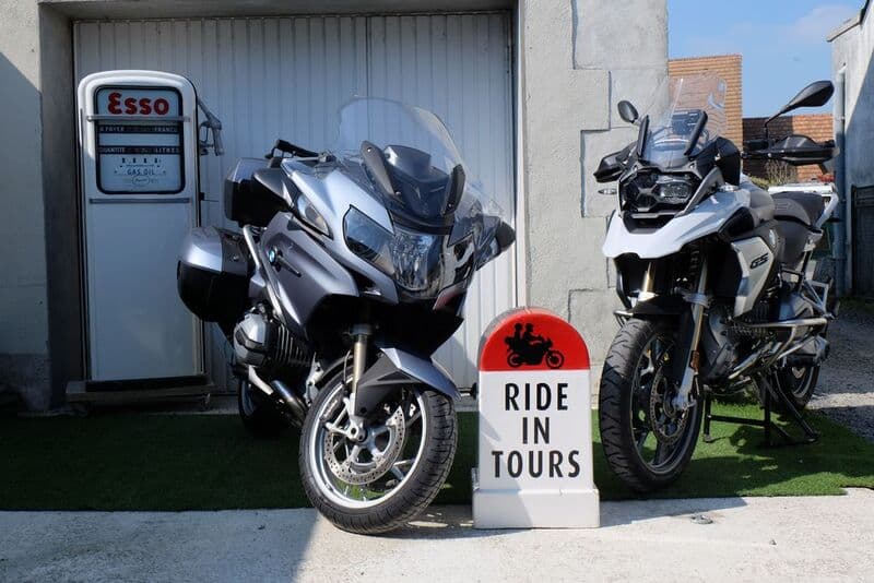 14-location-moto-scooter-ride-in-tours