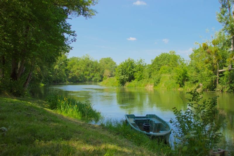 17 Moment de détente au bord de l'eau 072022