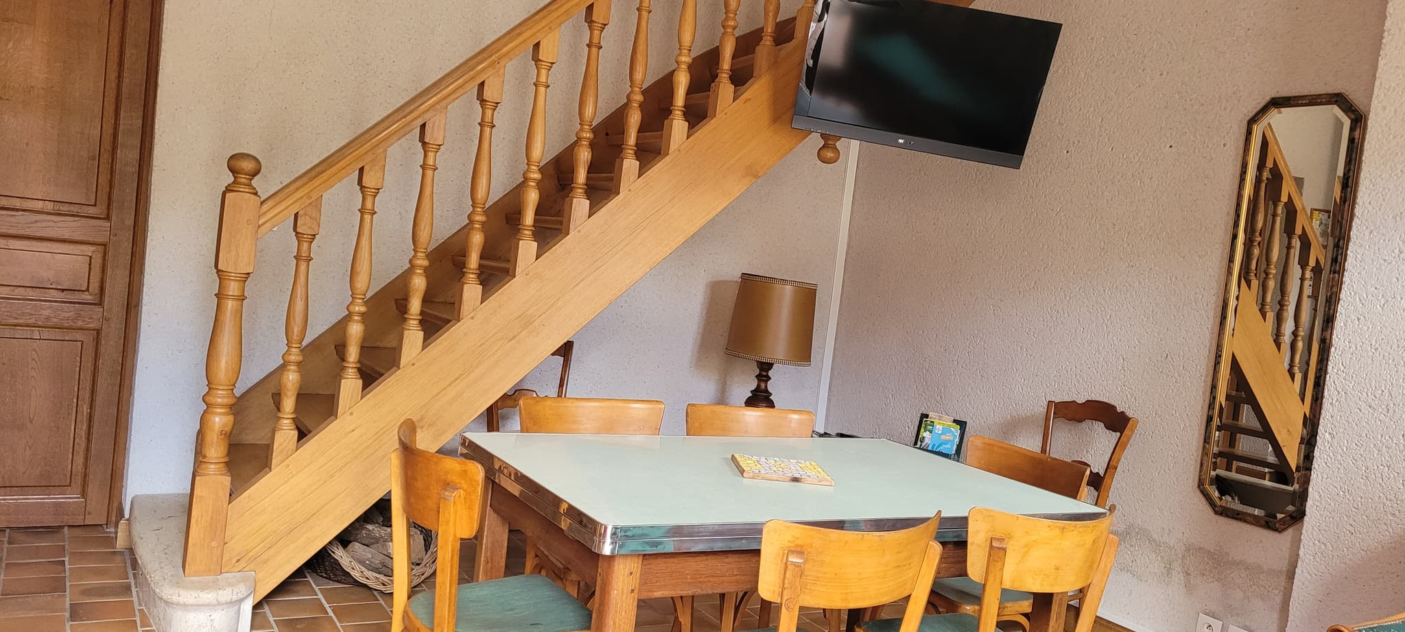 accès de la salle à manger à l'étage