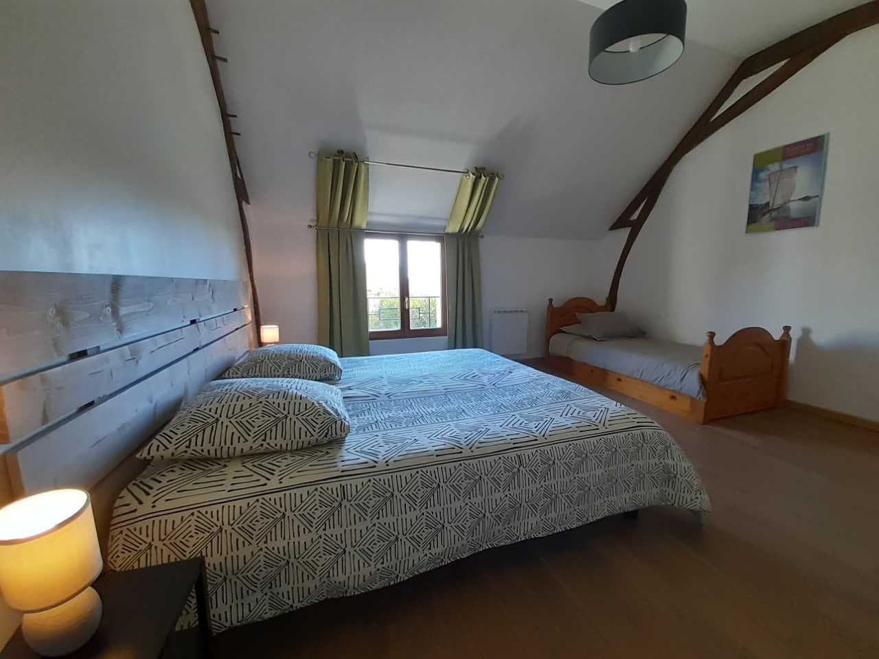 CHOUZE SUR LOIRE- LA GRANGE DE LA HURTAUDERIE