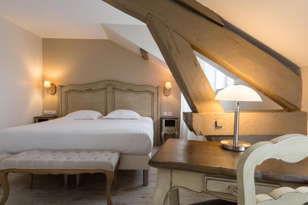 HOTEL LES POEMES DE CHARTRES