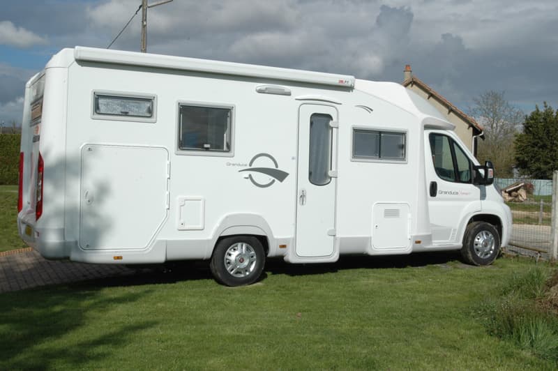 Aire de camping-cars