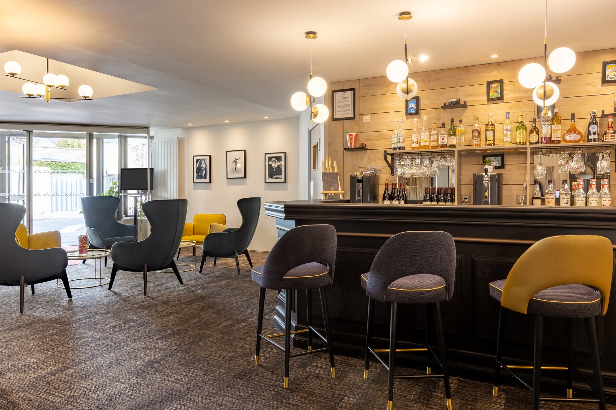 Best Western Plus l'Artist Hotel Tours Centre Gare - BAR LOBBY
