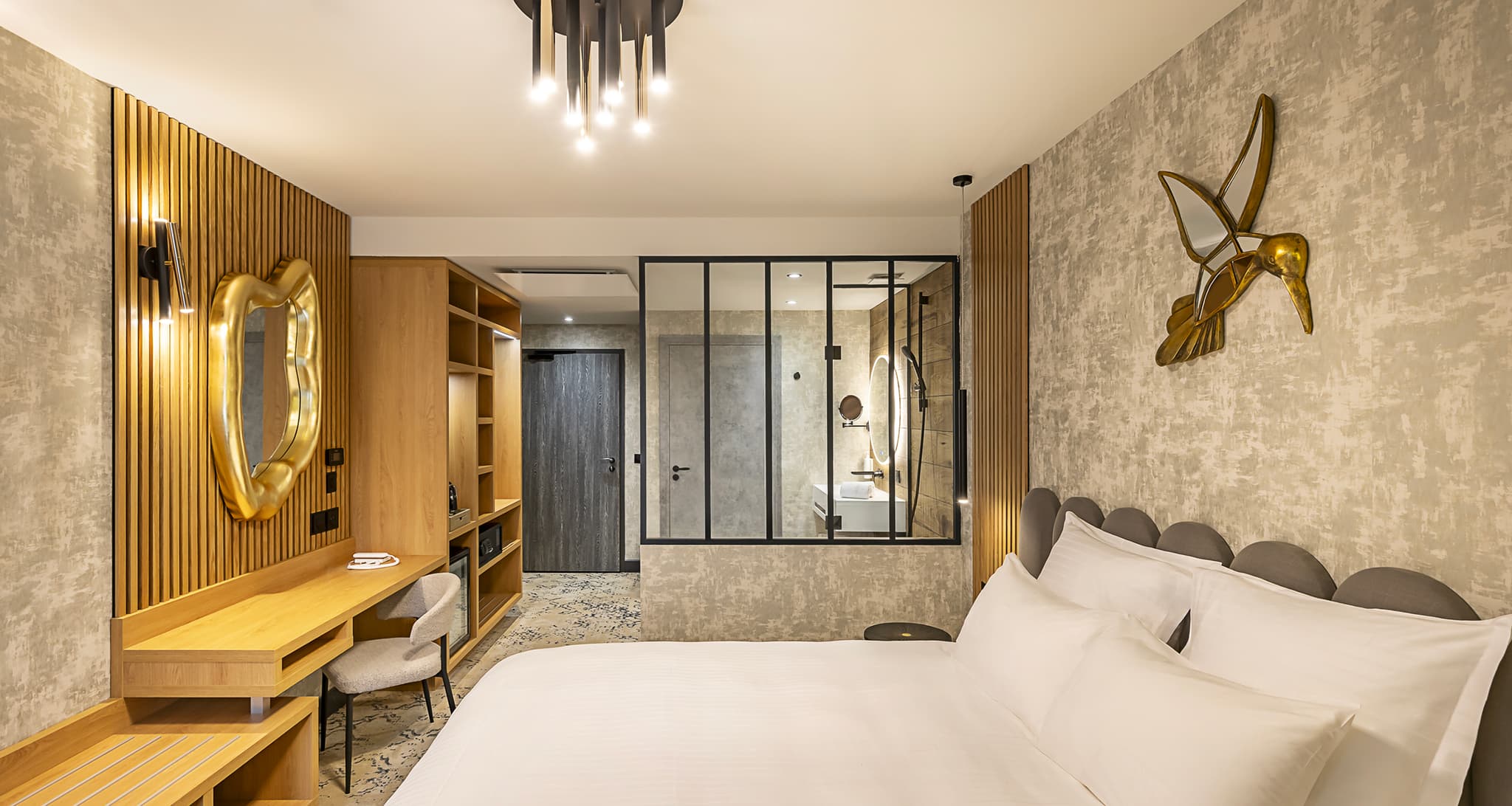 Chambre R1 vue sur SDB