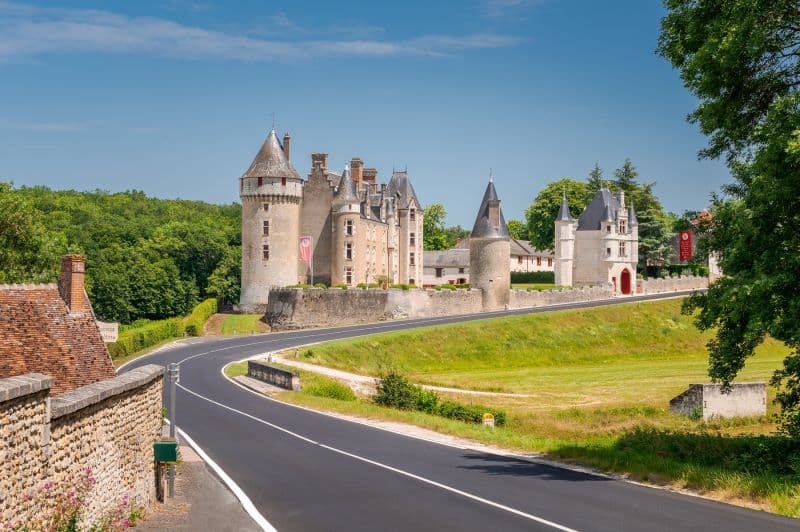 De l'Abbaye d'Aiguevives au château de Montpoupon - Boucle 46