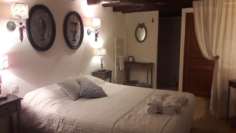 SAVIGNY EN VERON- Chambre d'hôtes - La magnanerie-Cocon refait 2