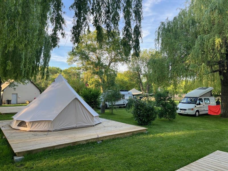 Camping Les Saules - Tentes équipées - Cormery
