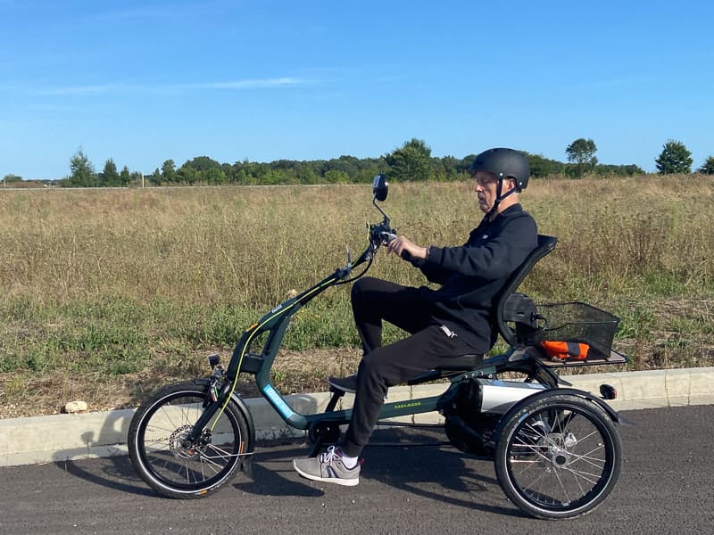 Faire du vélo en Touraine sans savoir pédaler grâce au tricycle Easy Rider