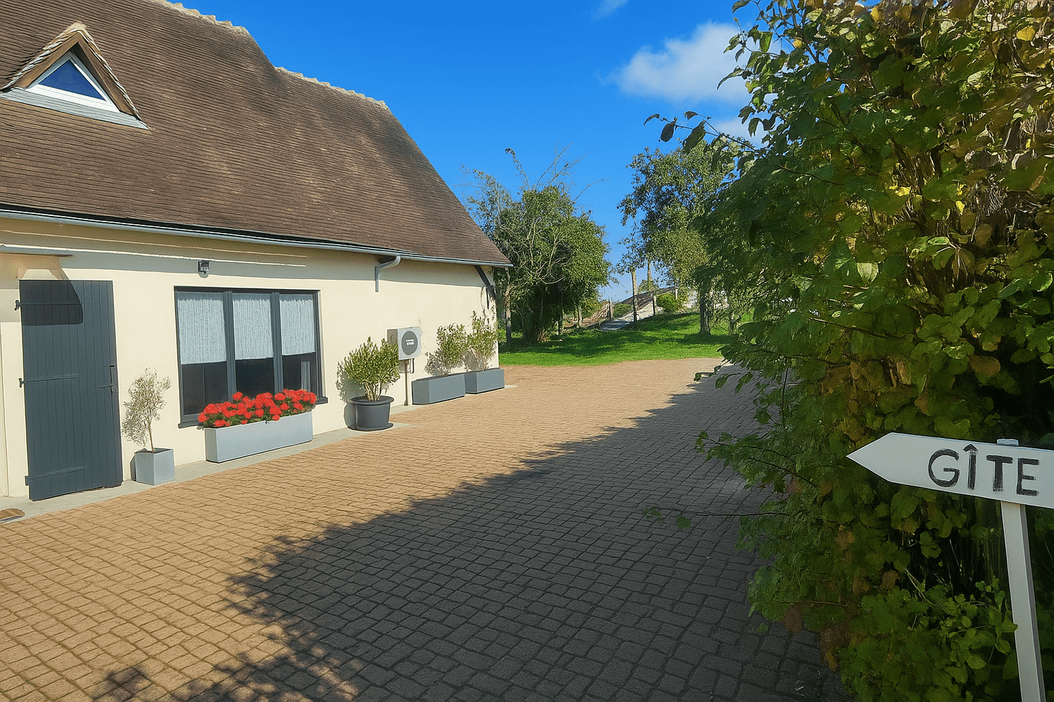 Façade Gîte de Poulas (1)