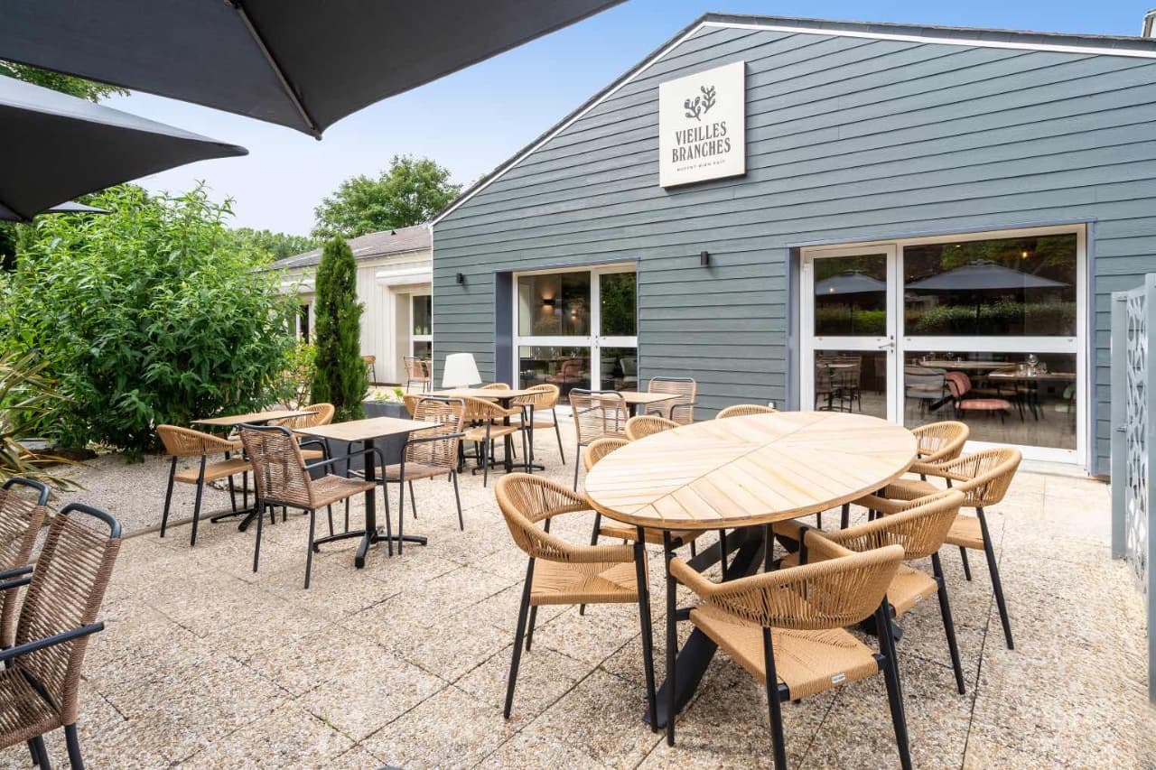 Façade restaurant Sure Hotel by Best Western Tours Sud