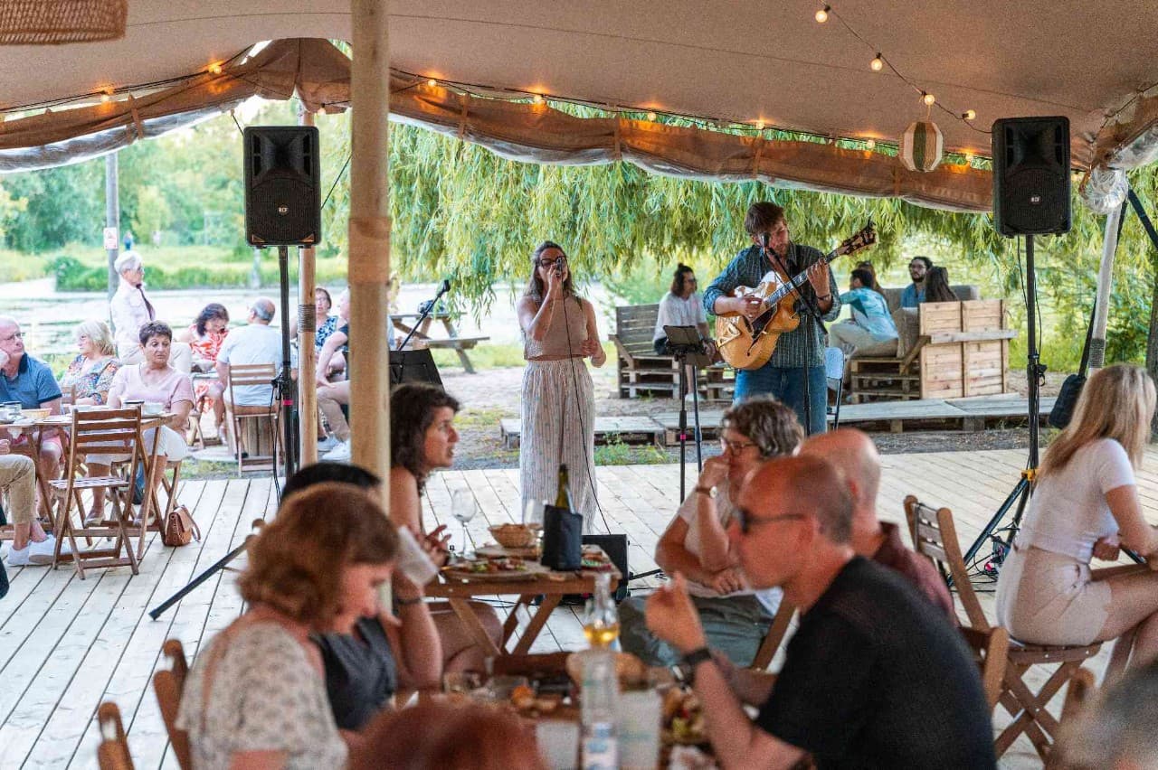 Guinguette Ligaya Montlouis-sur-Loire Groupe Joy