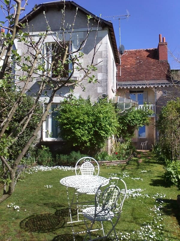 Gite-villa-ancien-pigeonnier-studio-loches-valdeloire