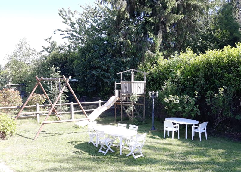Le jardin et les jeux pour enfants
