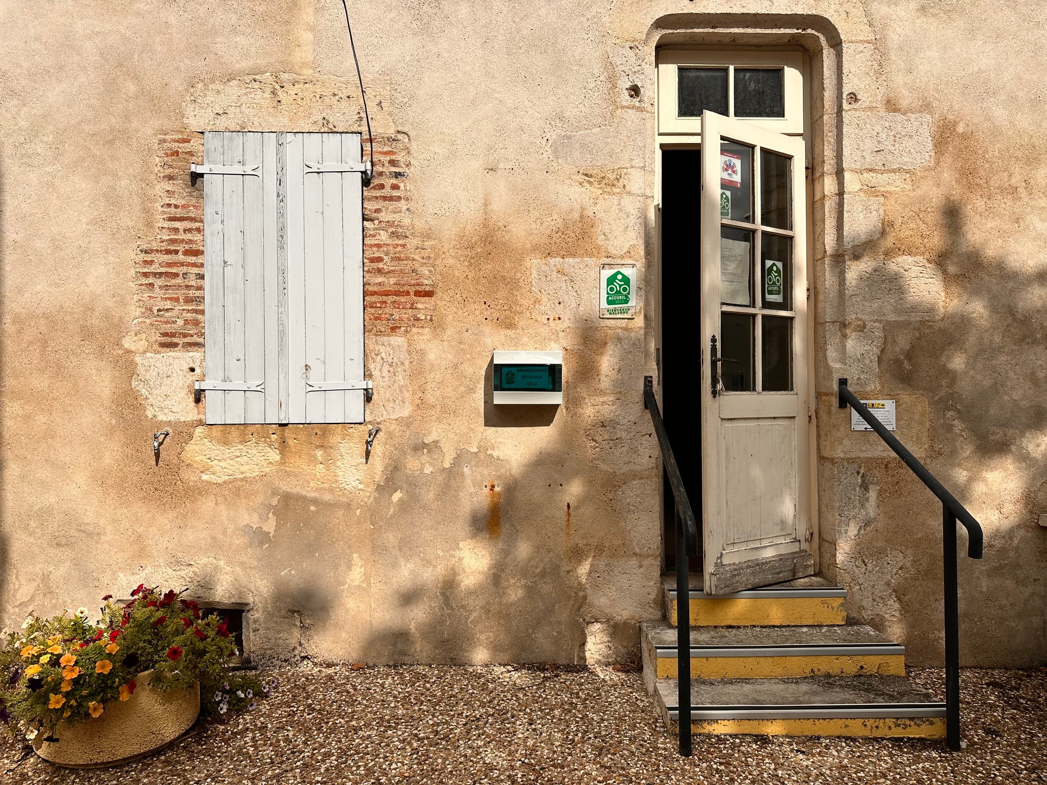 Beaulieu sur Loire - Borne-recharge