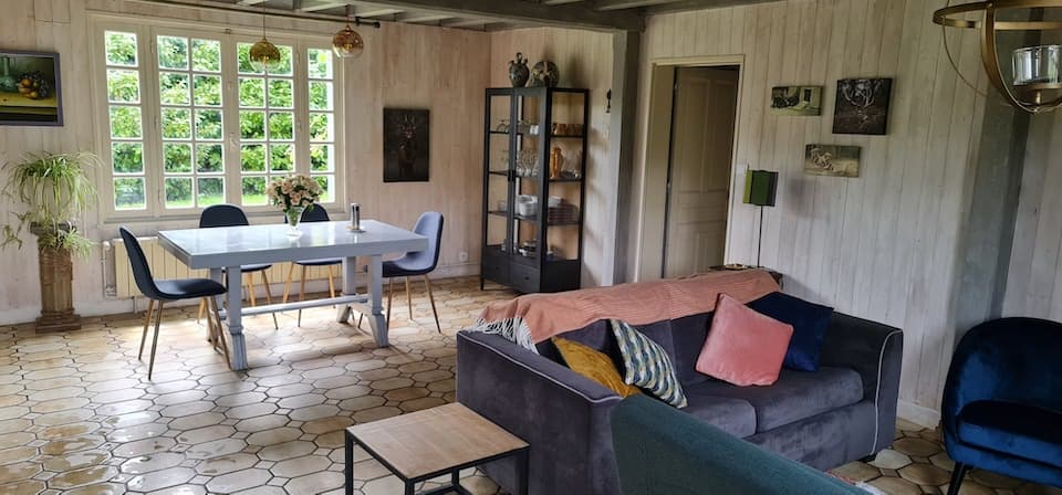 La Vieille Ferme - Argent-sur- Sauldre - Salle-a-manger-1