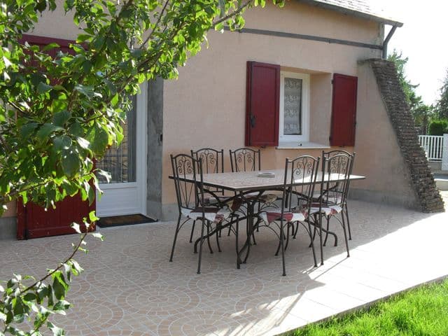 MEUBLE TOURISTIQUE
