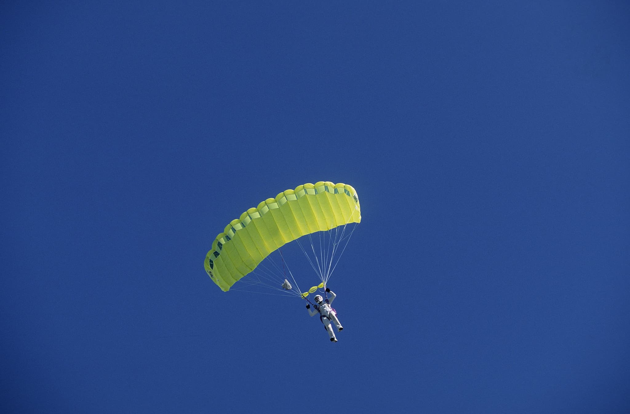 Parachustisme au Blanc