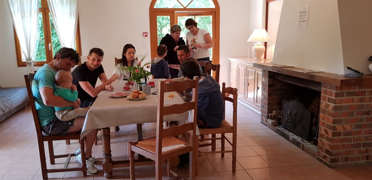 Repas-de-famille-au-Domaine-de-Boisvinet-au-Plessis-Dorin