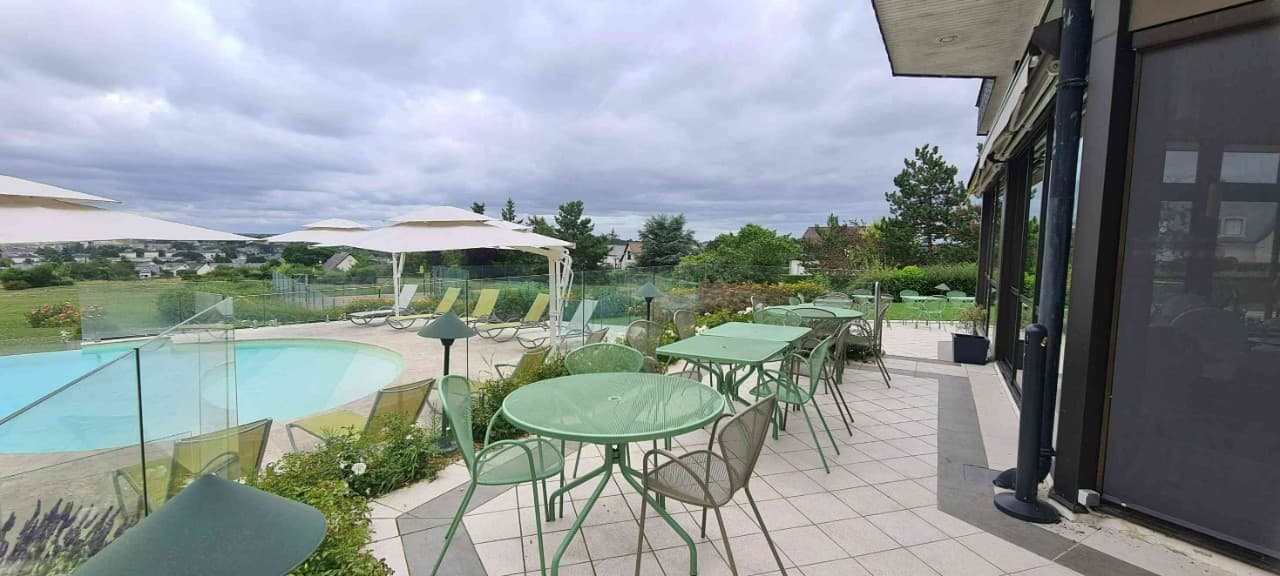 Terrasse Novotel Café