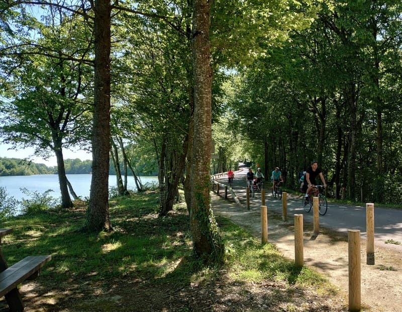 Vélo-en-famille-au-Domaine-de-Boisvinet-au-Plessis-Dorin
