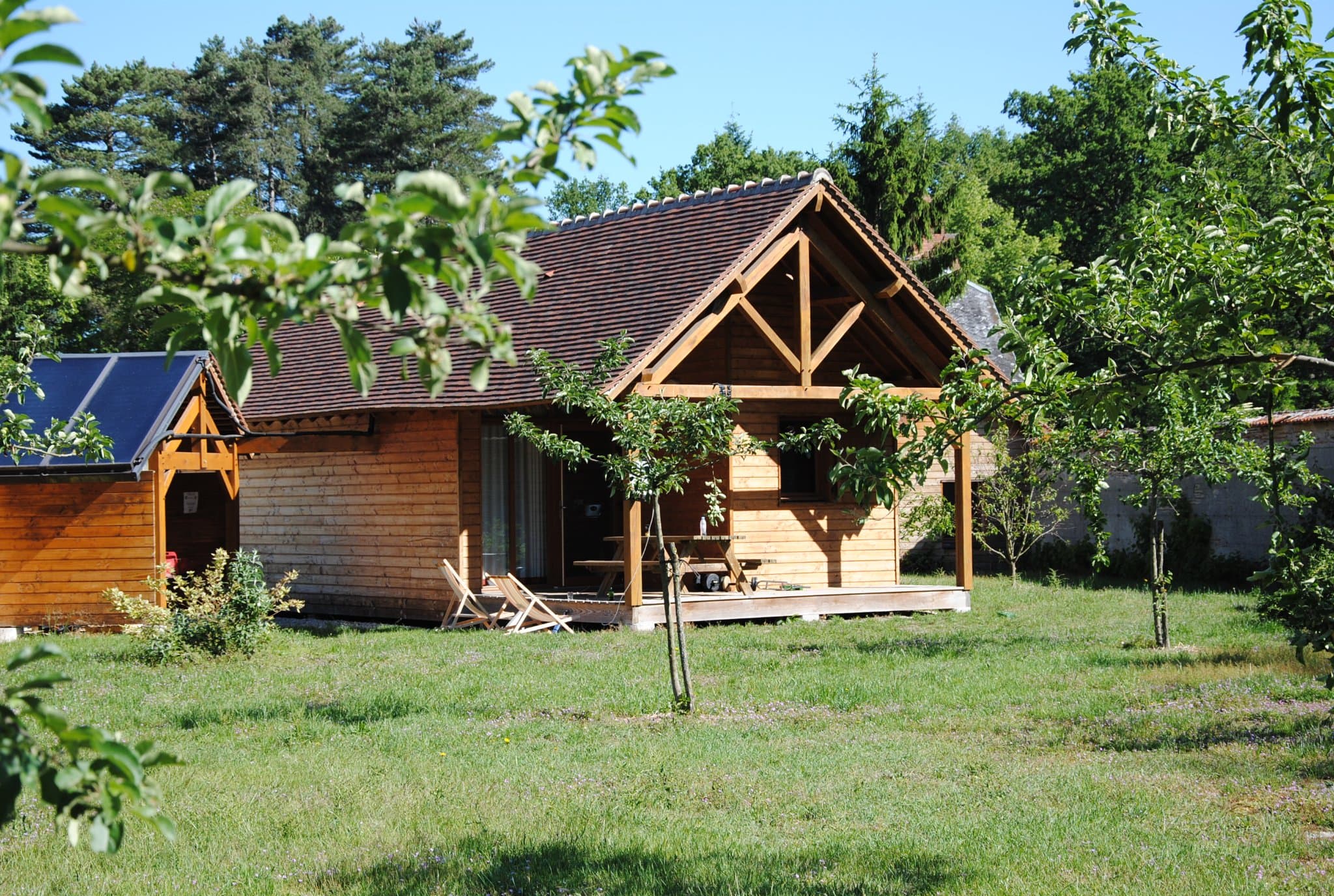 camping-menestreau-en-villette-camping-ciran-maison-en-bois