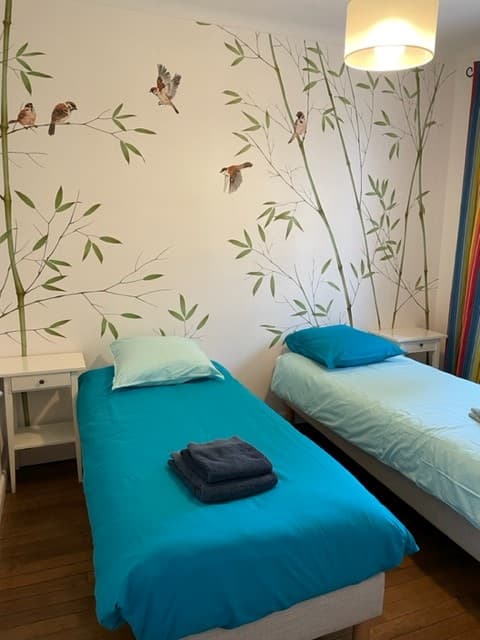 CHAMBRE 2 LITS 80 X 200 X2