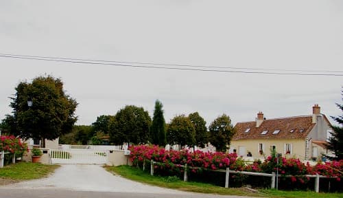 Dammarie en Puisaye -Gîte -Maison des propriétaires