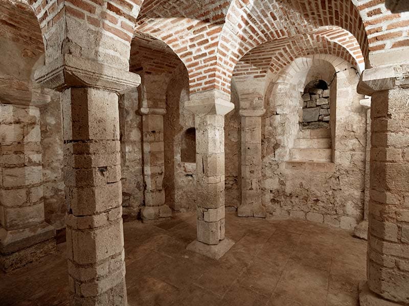 crypte-saint-avit-visite-guidee-orleans