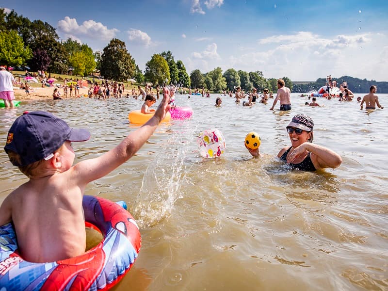 famille-water-Bas--e-de-Loisirs-Chemille-sur-Indrois-Loches-Val-de-Loire