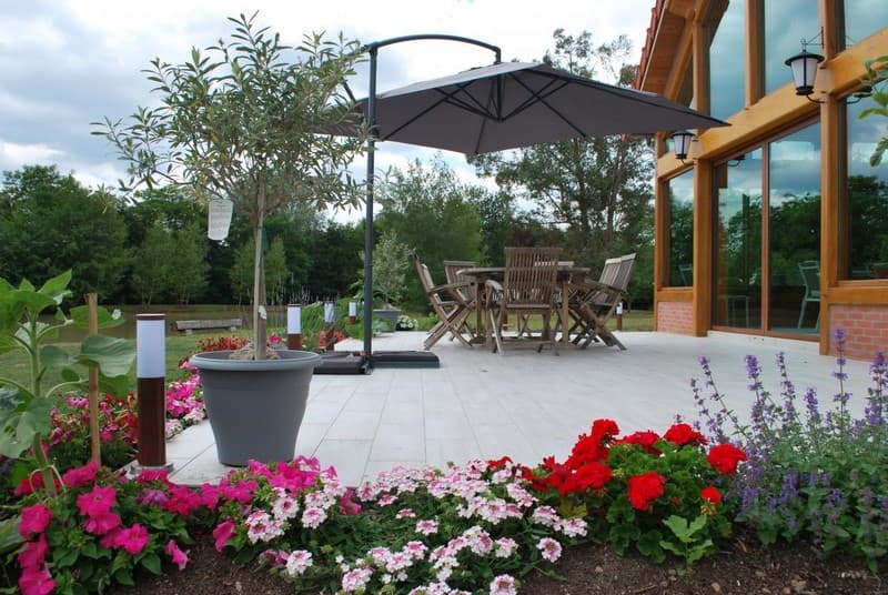 gite-jouy-le-potier-la-grange-de-mon-pere-terrasse
