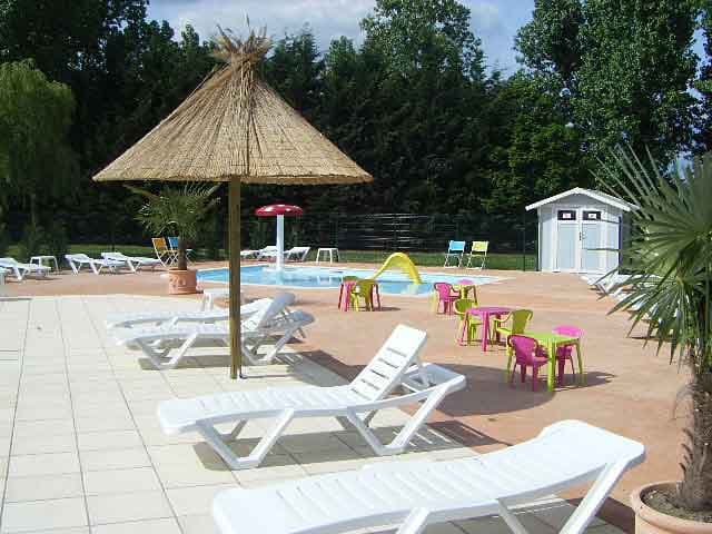 pataugeoire-camping-couleurs-de-monde-faverolles-sur-cher