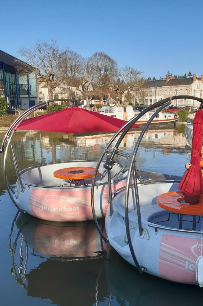 Briare - Le pouce Do -bateau donut