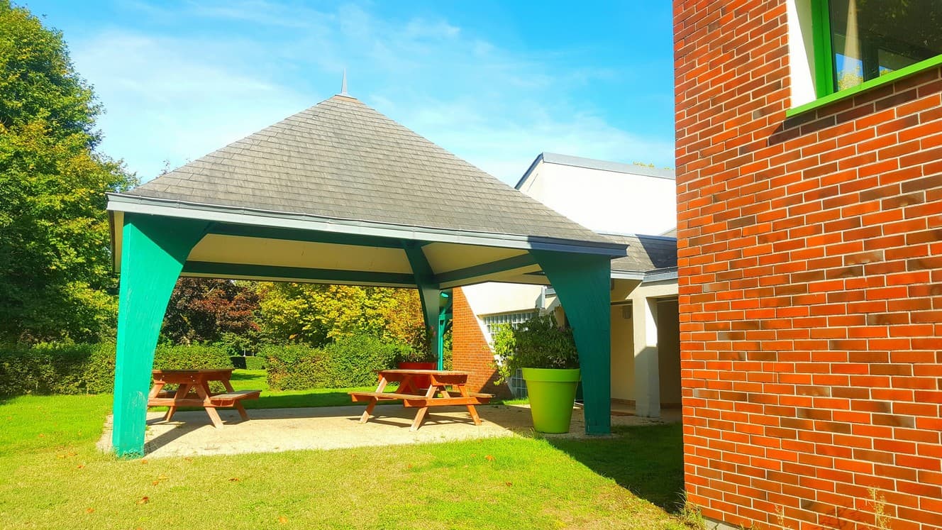 Briare - camping du Martinet -préau sanitaire