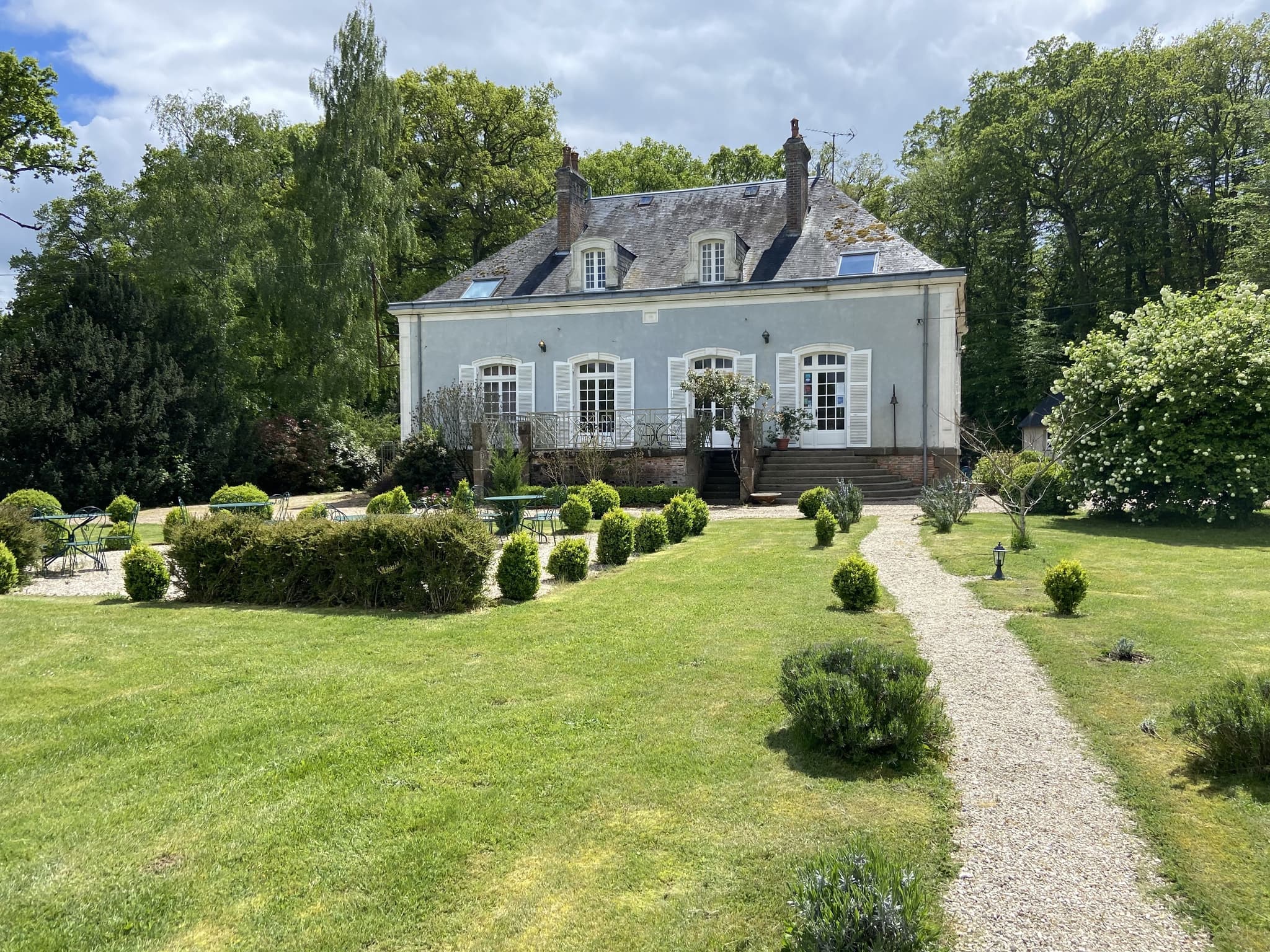 Hôtel Les Grands Chênes - Saint-Fargeau