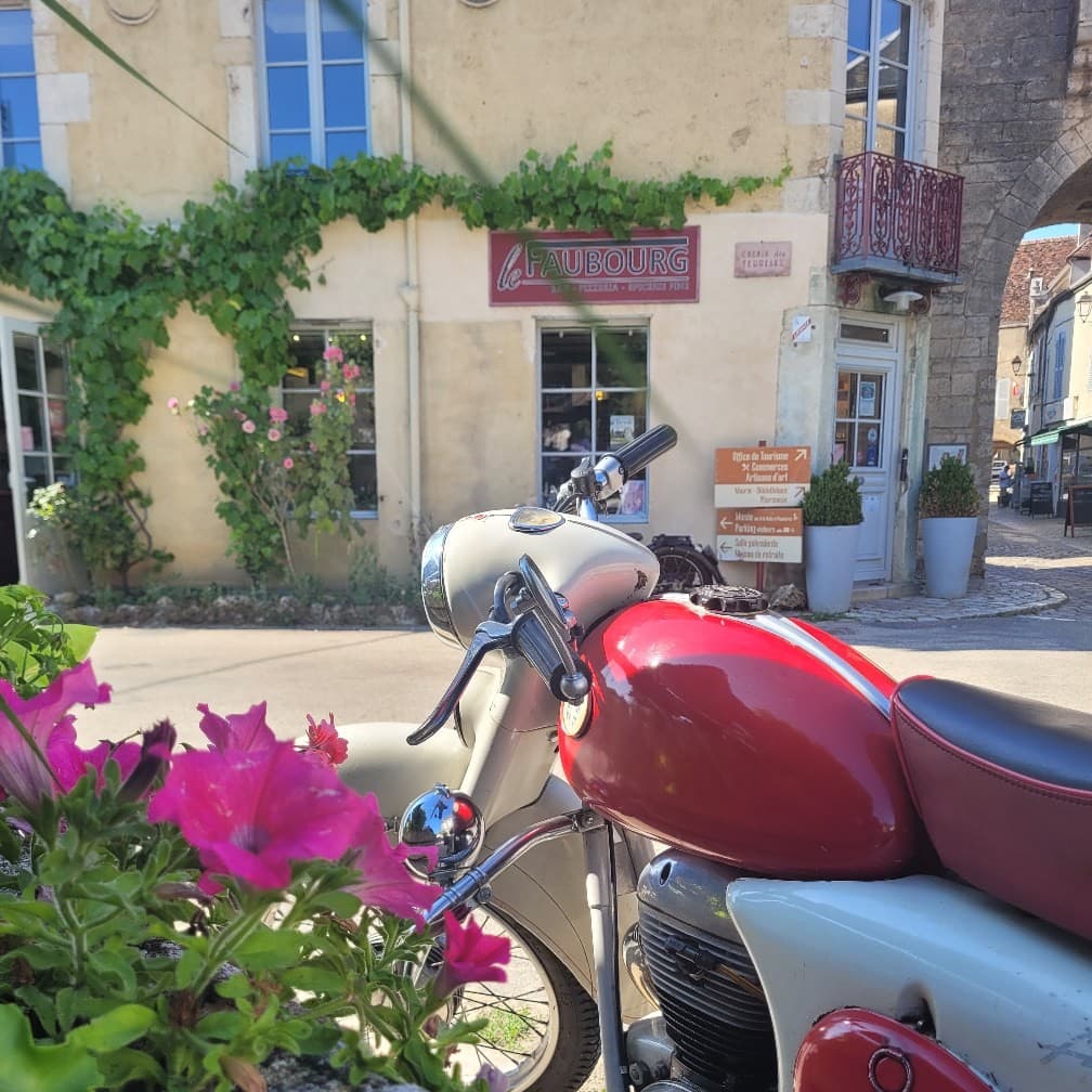 Le Faubourg - Noyers