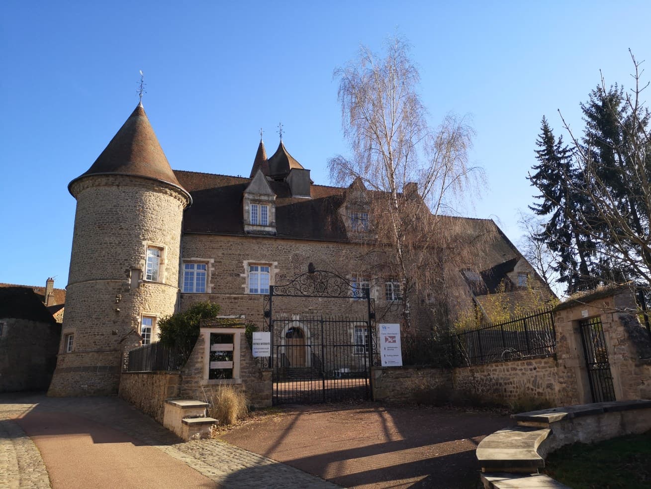 chateau-princes-conde-2-arnayleduc-otpal-2020 (1309 x 982)