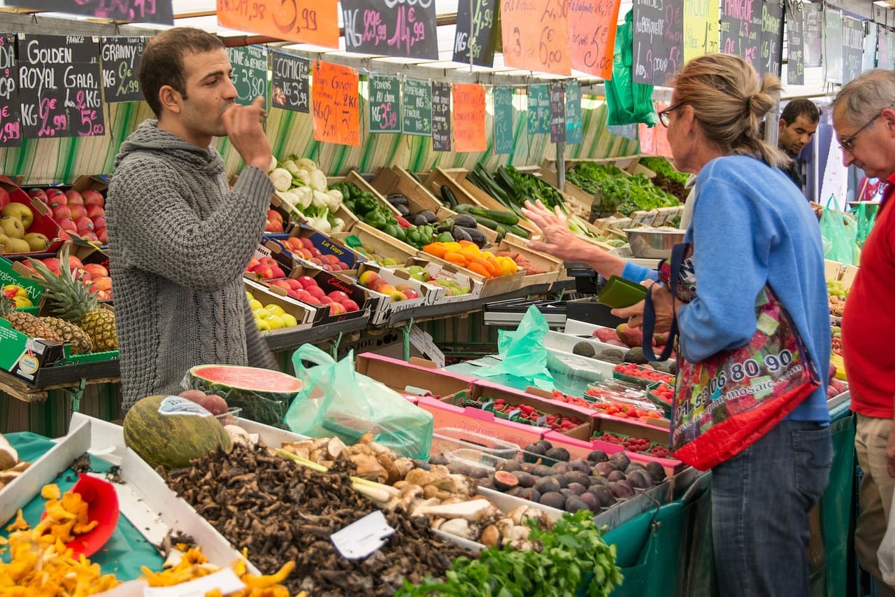 MARCHÉ HEBDOMADAIRE DE CHÂTILLON-EN-BAZOIS