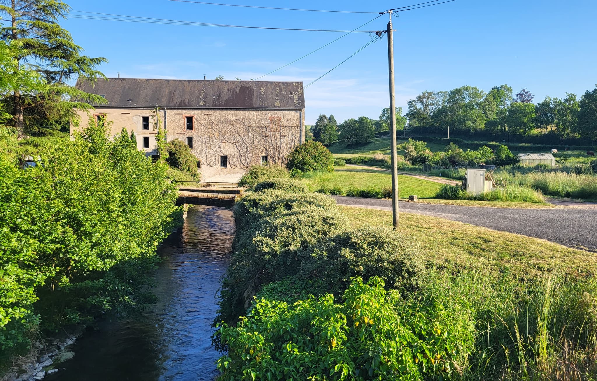 Le Moulin de Chassy - moulin canal de fuite