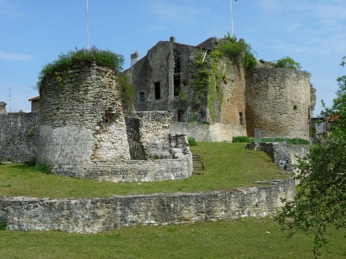Découverte du château Qui qu'en grogne