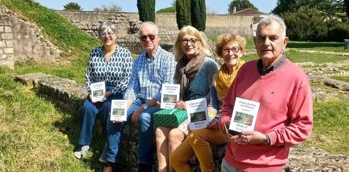 Vente des livres "L'Esprit des loisirs sous l'Antiquité : les thermes" et "Saintes, la Belle Histoire"