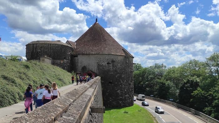 Visites flash de la plus belle tour d'artillerie de Langres