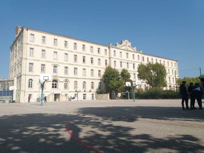 Visite guidée du lycée saint-charles (5 rue Guy Fabre)