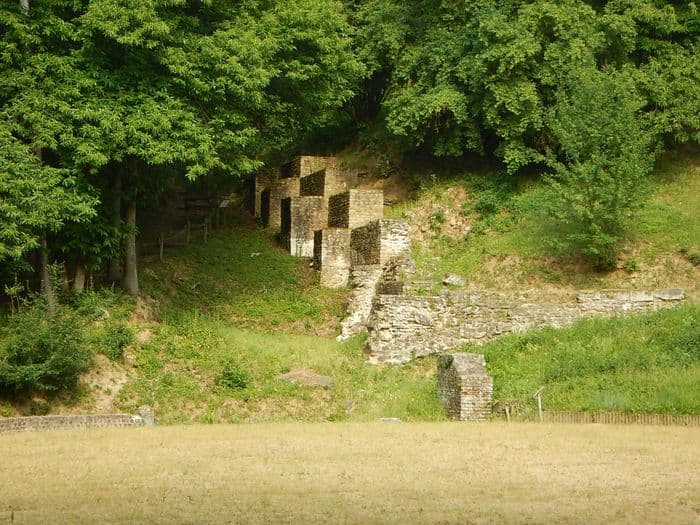 Amphithéâtre gallo-romain de Gennes